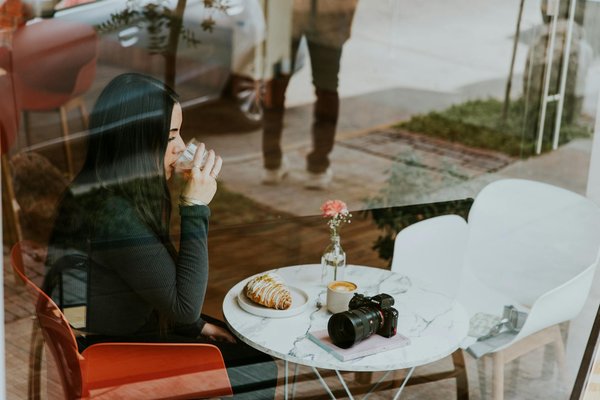 La mode urbaine au-delà des frontières : les influenceurs internationaux